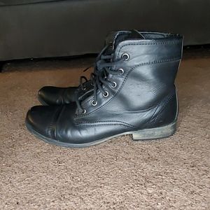 Skechers size 10 womens black boot